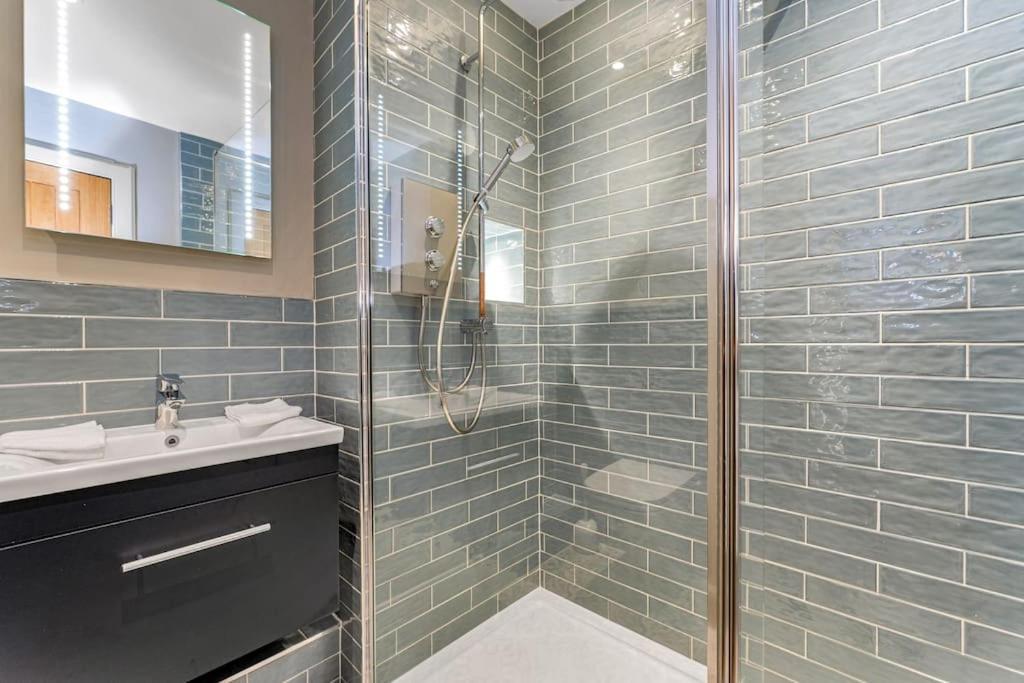 Boutique Modern Royal Mile Apartment Sleeps 4 エディンバラ エクステリア 写真