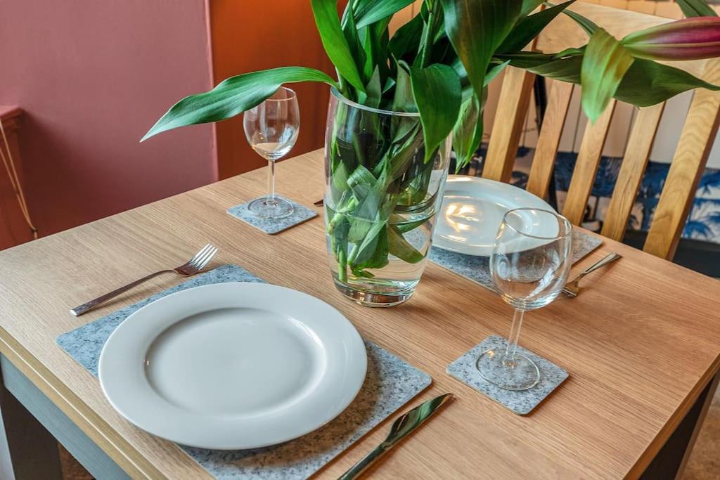 Boutique Modern Royal Mile Apartment Sleeps 4 エディンバラ エクステリア 写真