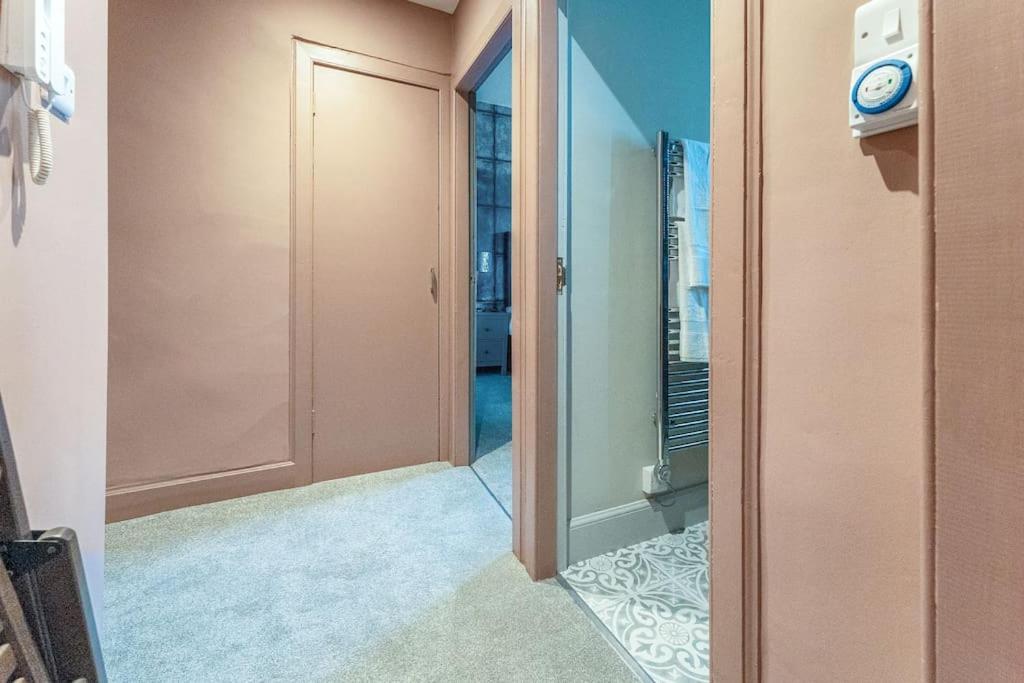 Boutique Modern Royal Mile Apartment Sleeps 4 エディンバラ エクステリア 写真