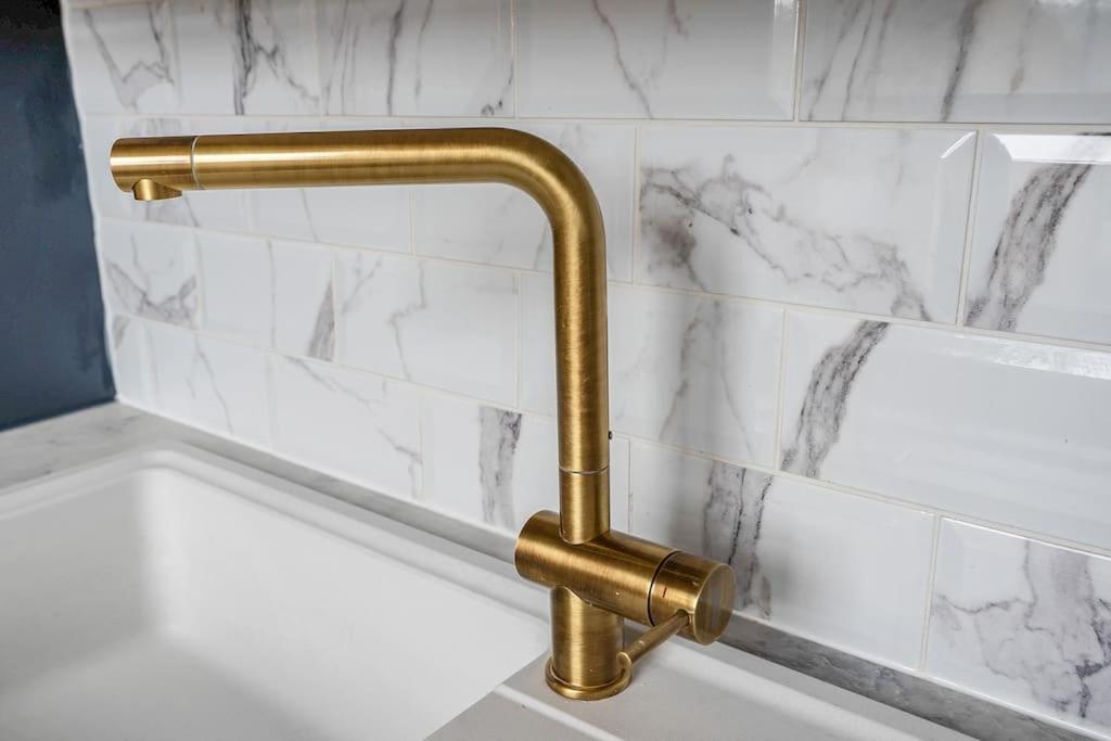 Boutique Modern Royal Mile Apartment Sleeps 4 エディンバラ エクステリア 写真